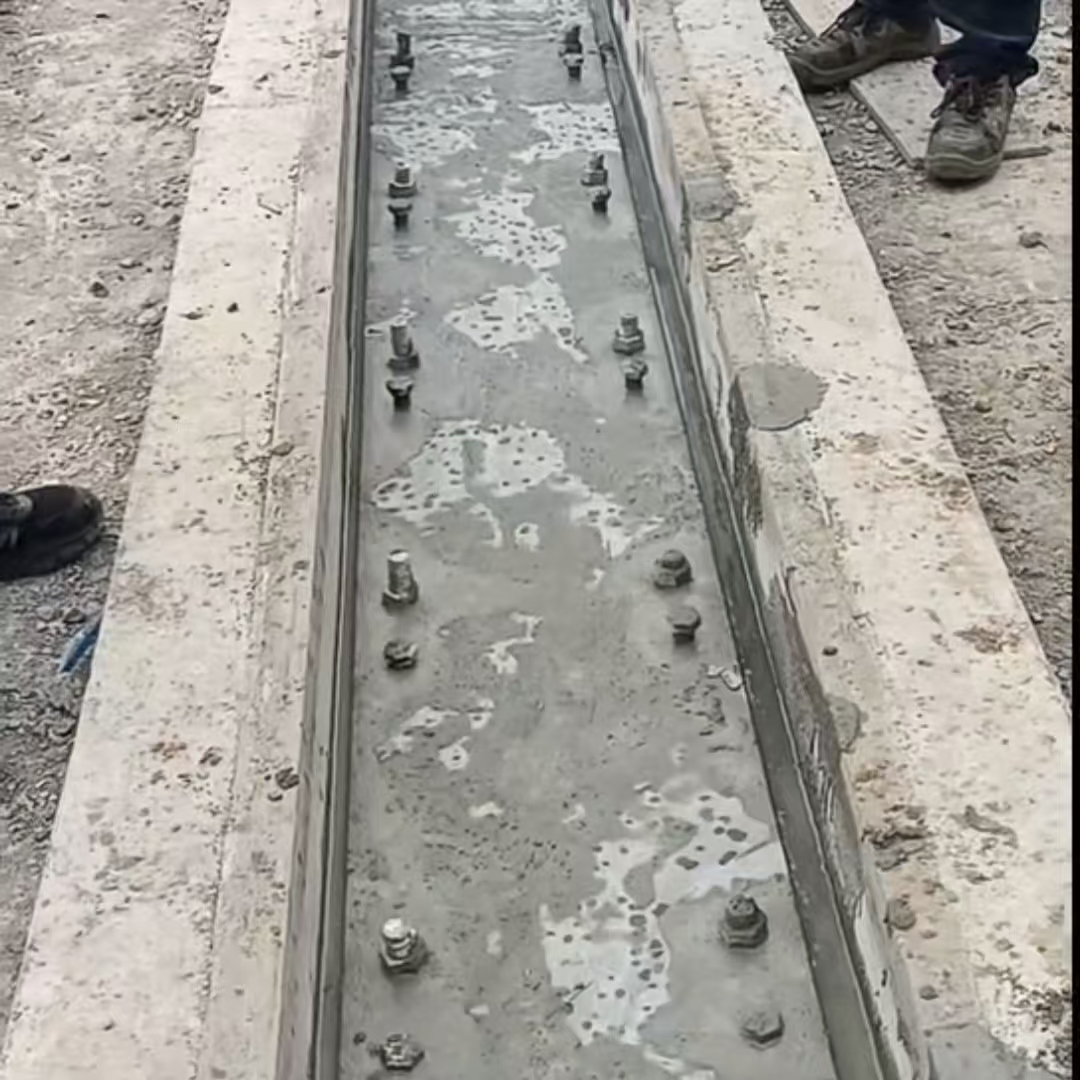沂源港口码头起重机龙门吊重型机械设备稳固用早强快凝轨道胶泥